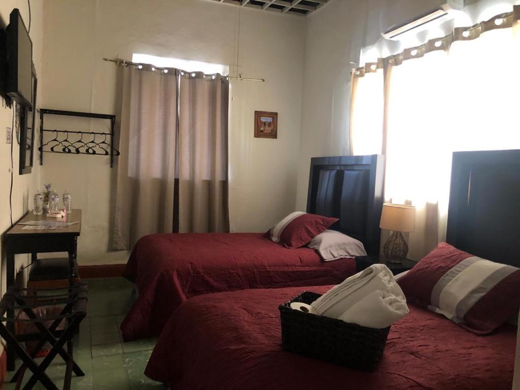 Hostal La española Parras Parras de la Fuente Exterior foto