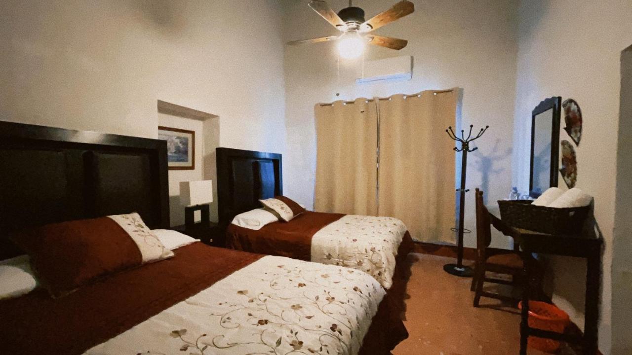 Hostal La española Parras Parras de la Fuente Exterior foto